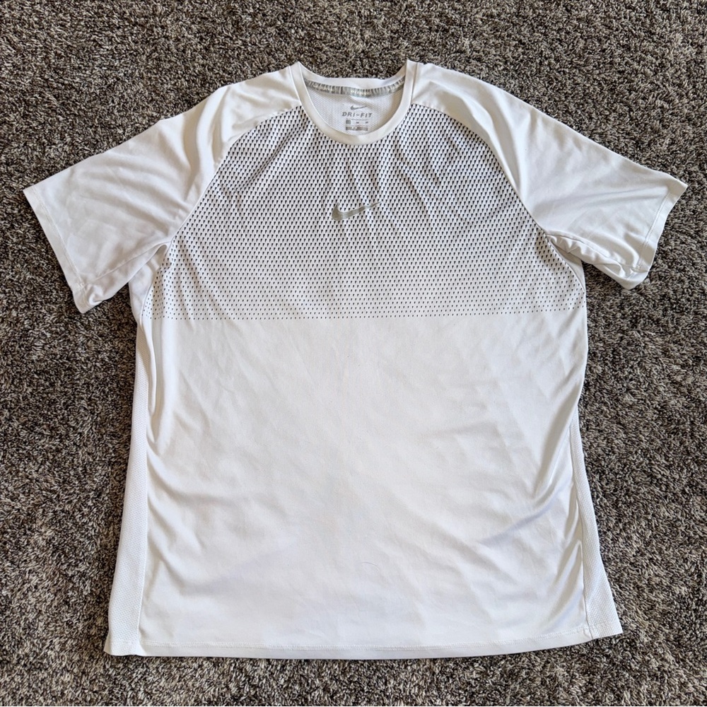 Nike Dri-FIT Shirt Mens Medium White Running Training Performance Breathable